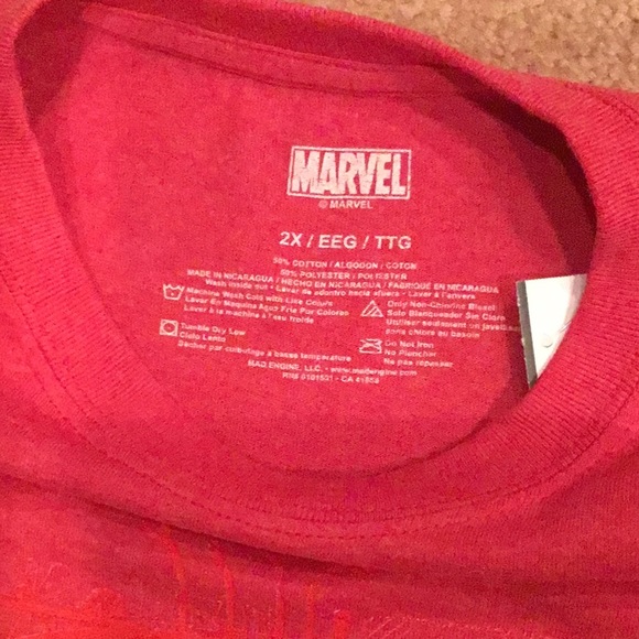 T-Shirt - Picture 6 of 7